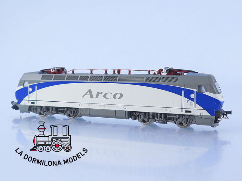 MM32 Escala N ARNOLD 2392 Locomotora Electrica 252 026-0 Grandes Lineas ARCO RENFE - OVP